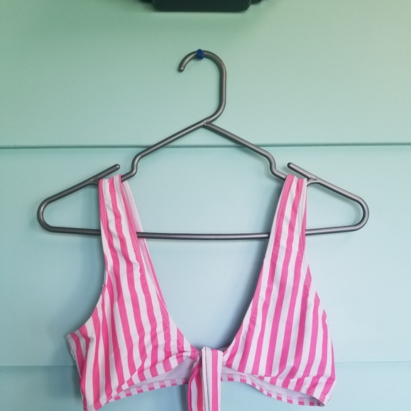 Striped bikini - Picture 2 of 2